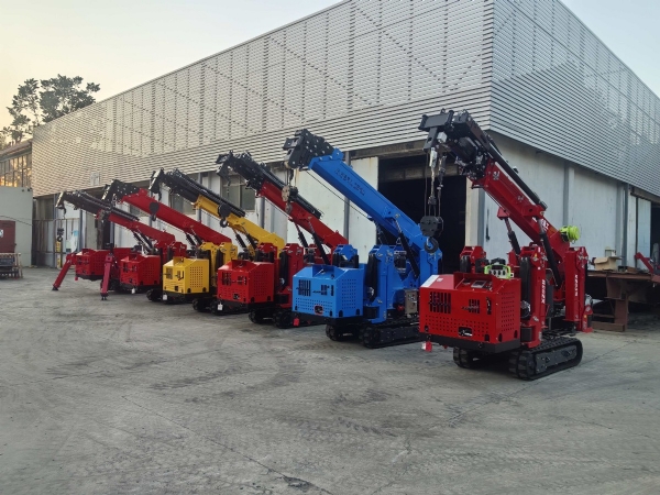 鋰電蜘蛛吊車得工作原理、優(yōu)勢以及應用場景